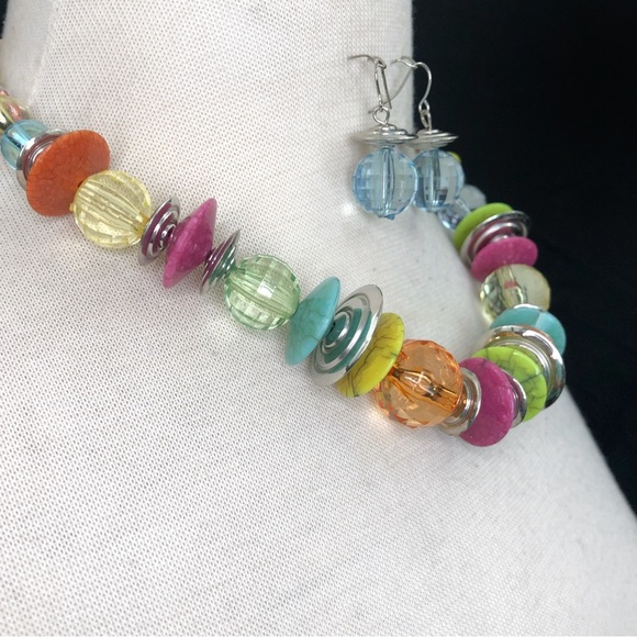 🔴 CLEARANCE Multicolor Chunky Bead Funky Necklace Earrings Set - Picture 3 of 4